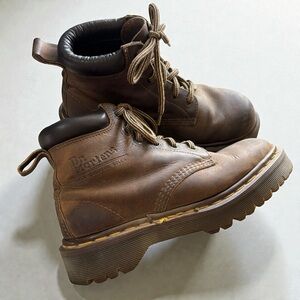 Doc Martens Women’s 6.5 Brown Lace Up Chunky Heel Classic Heavy Y2K VTG England